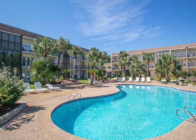 Fun 2 Bed/2 Bath Condo With Pool On Biloxi Beach מראה חיצוני תמונה