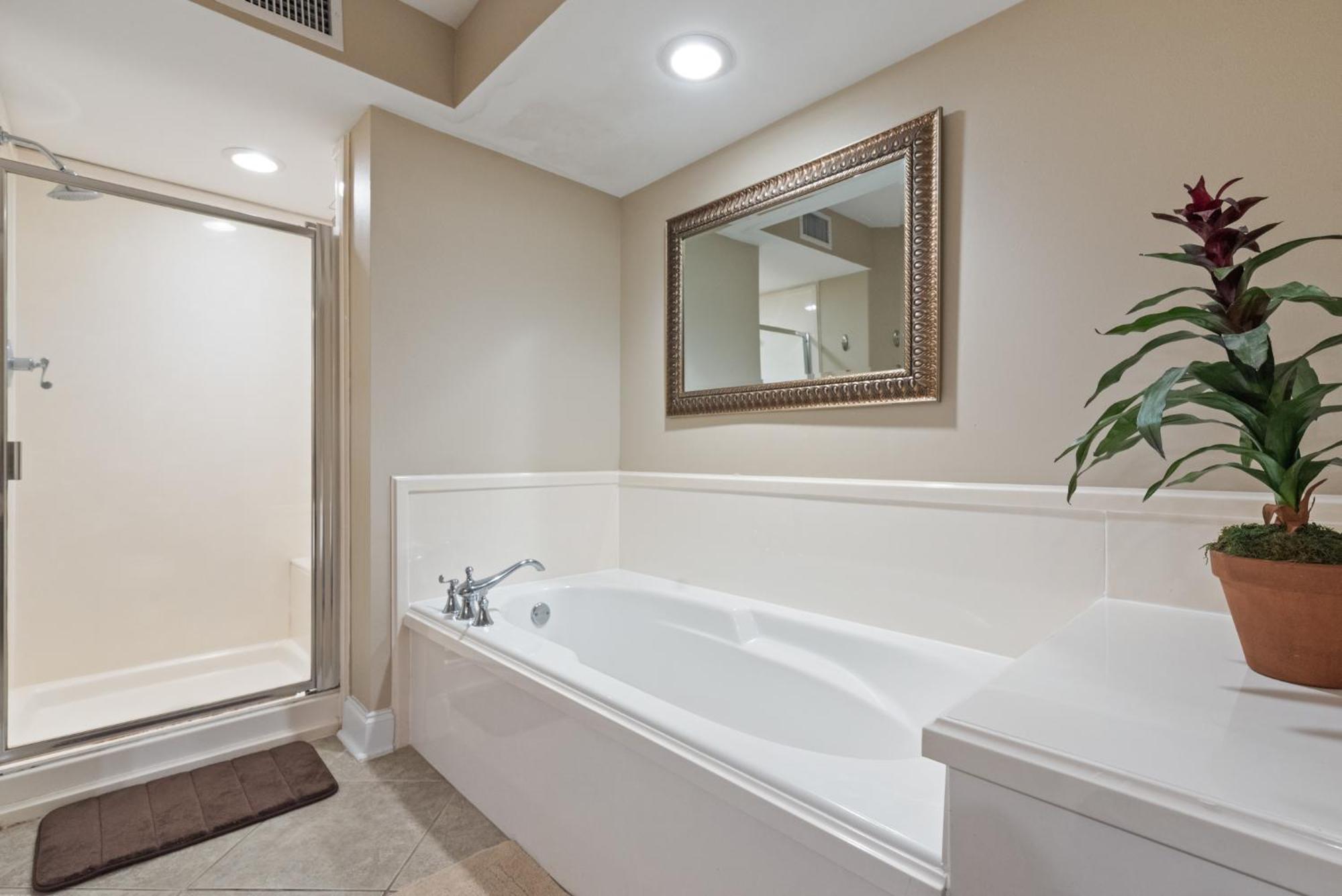 Fun 2 Bed/2 Bath Condo With Pool On Biloxi Beach מראה חיצוני תמונה